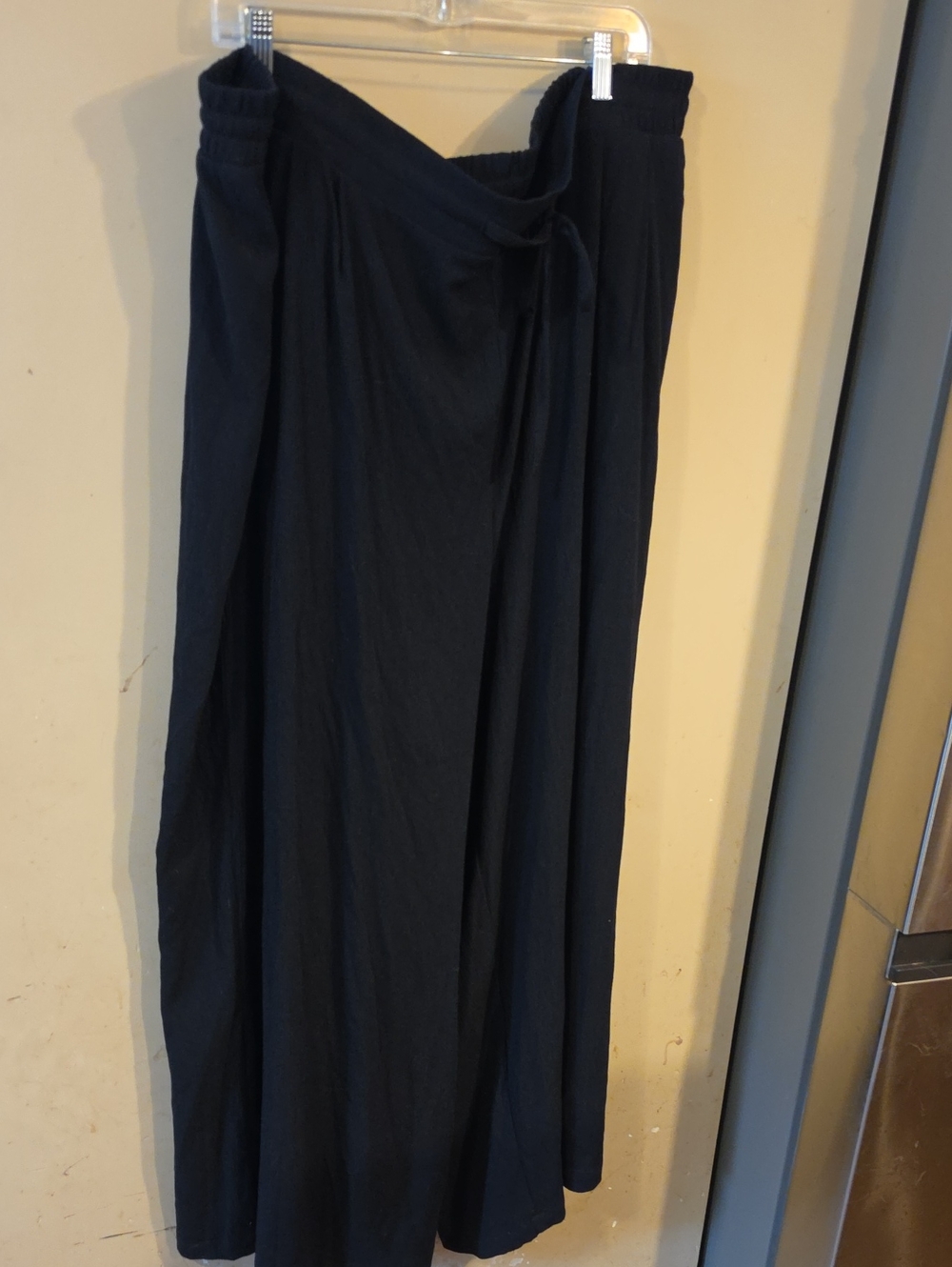 torrid Black Wide Leg Pants Size 4 Euc